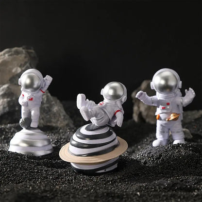 Spaceman Figurine Resin Desktop Ornament