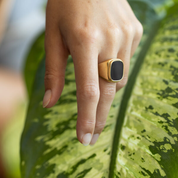 Anillo Dark Square